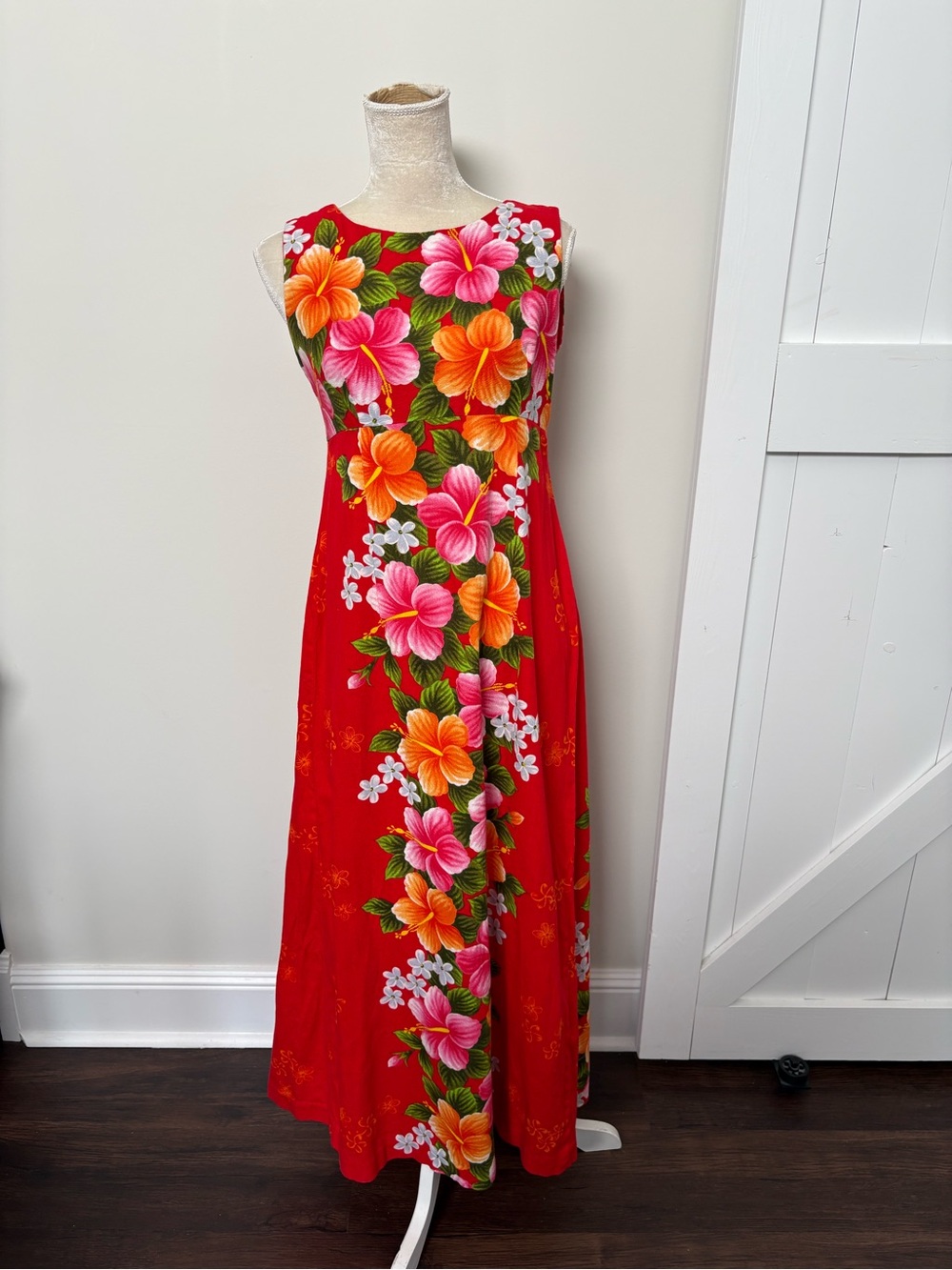 Vintage Hawaiian dress Ui-Maikai floral maxi dress cotton size S / 34” bust